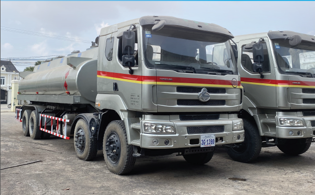 TANKER TRUCK